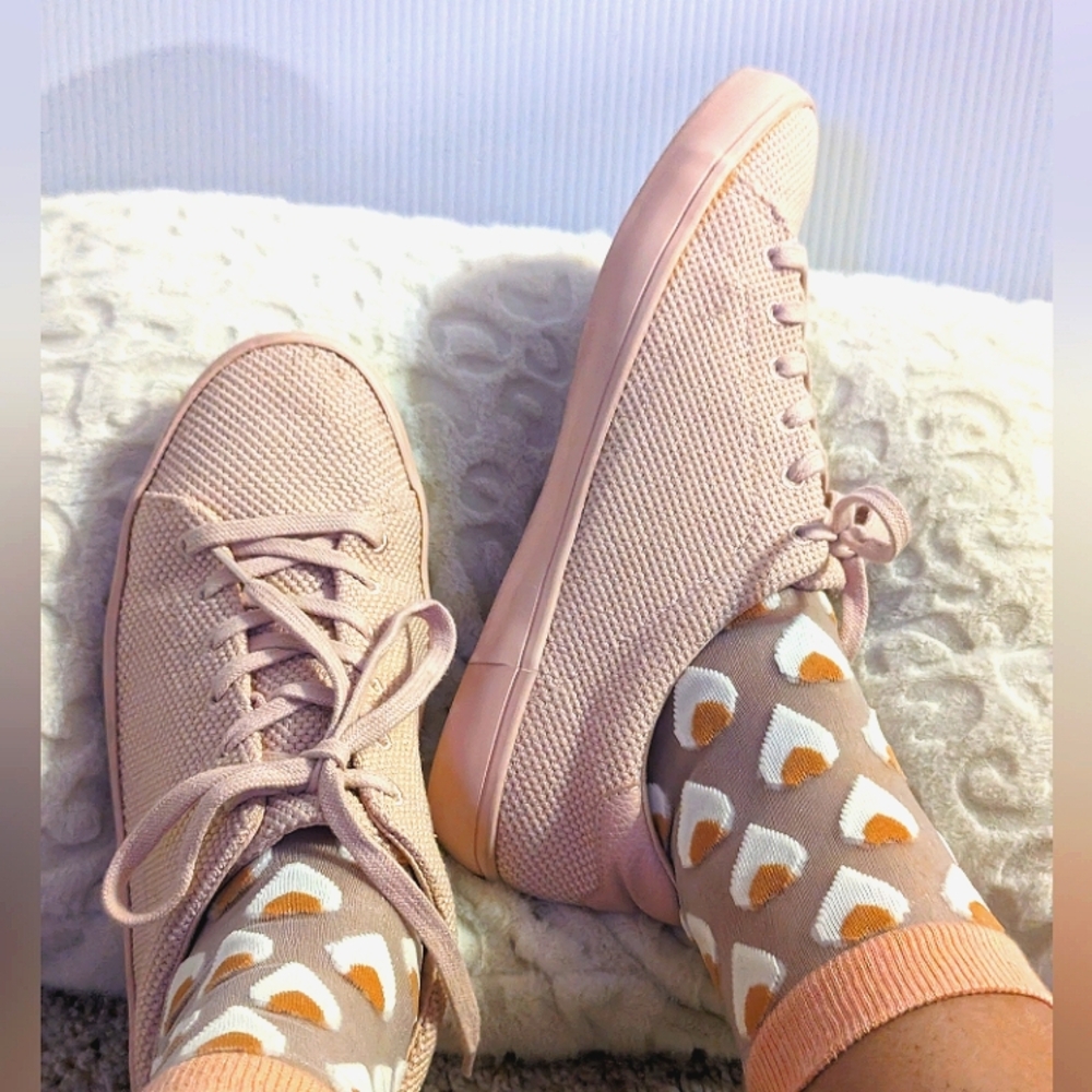 EUC Pink Old Navy Lace Up Sneakers, Sz 8.5